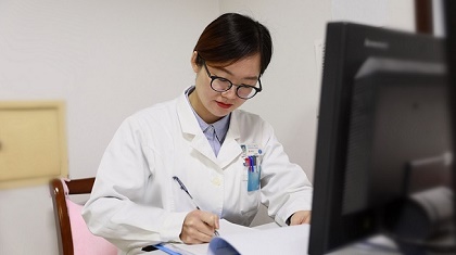 有才！這位女醫(yī)生自創(chuàng)說唱視頻，讓科普更“接地氣”