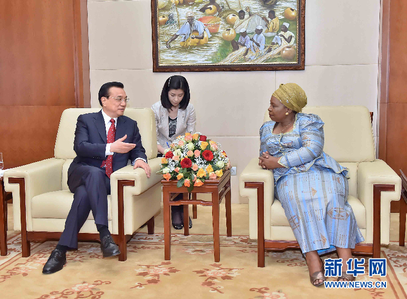 5月5日，中國國務院總理李克強在亞的斯亞貝巴非洲聯(lián)盟總部會見非盟委員會主席祖馬。 新華社記者李濤攝
