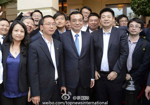 李克強：在非中企了解當(dāng)?shù)匚幕拍茉「?。圖片來源：“新國際”微博。