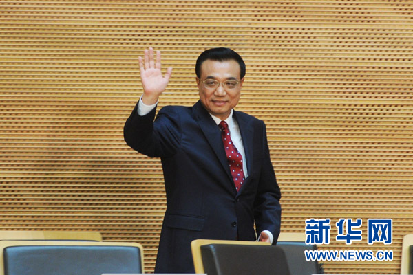 5月5日，中國國務院總理李克強在位于亞的斯亞貝巴的非洲聯(lián)盟總部發(fā)表題為《開創(chuàng)中非合作更加美好的未來》的演講。 新華社記者 謝環(huán)馳 攝 