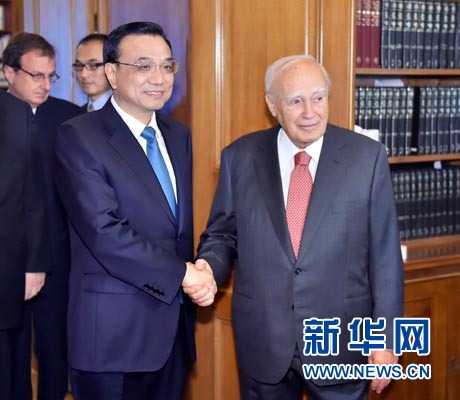 6月20日，國務(wù)院總理李克強(qiáng)在雅典總統(tǒng)府會見希臘總統(tǒng)帕普利亞斯。 新華社記者 李濤 攝