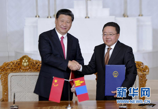 8月21日，國家主席習(xí)近平在烏蘭巴托同蒙古國總統(tǒng)額勒貝格道爾吉舉行會談。會談后，兩國元首共同簽署并發(fā)表《中華人民共和國和蒙古國關(guān)于建立和發(fā)展全面戰(zhàn)略伙伴關(guān)系的聯(lián)合宣言》。新華社記者 張鐸 攝