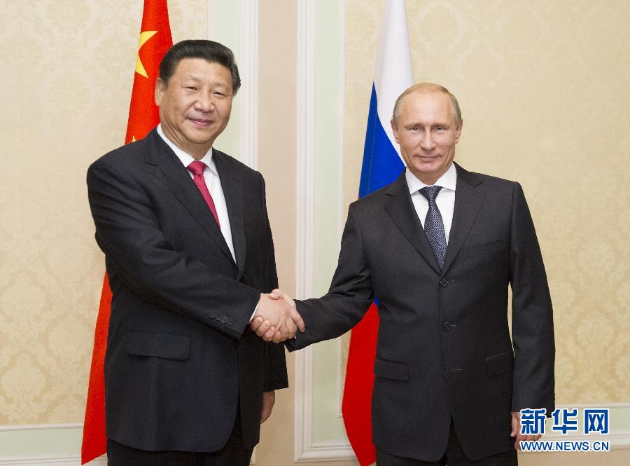9月11日，中國(guó)國(guó)家主席習(xí)近平在塔吉克斯坦首都杜尚別會(huì)見俄羅斯總統(tǒng)普京。 新華社記者 黃敬文 攝 