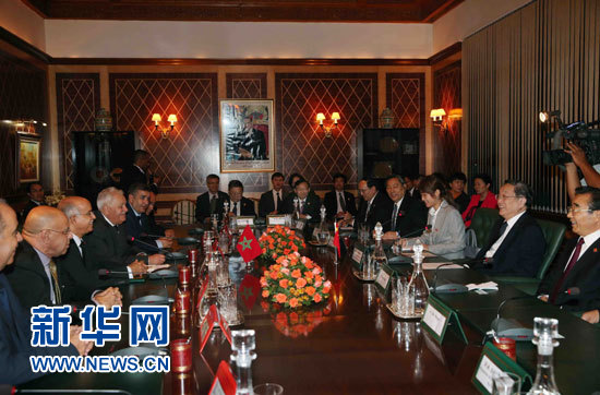 11月3日，中國全國政協(xié)主席俞正聲在拉巴特與摩洛哥參議長比亞迪拉進行會談。 新華社記者 劉衛(wèi)兵 攝