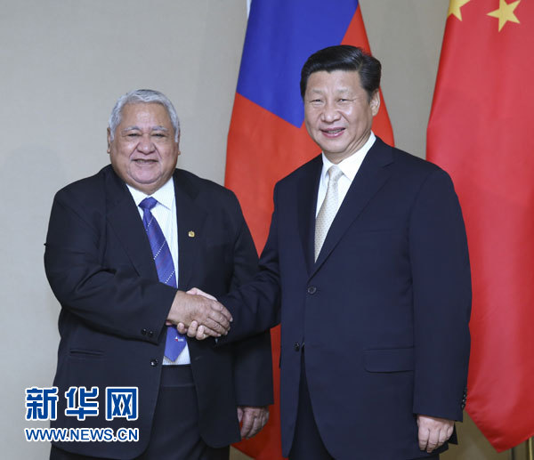 11月22日，中國(guó)國(guó)家主席習(xí)近平在斐濟(jì)楠迪會(huì)見薩摩亞總理圖伊拉埃帕。 新華社記者姚大偉攝