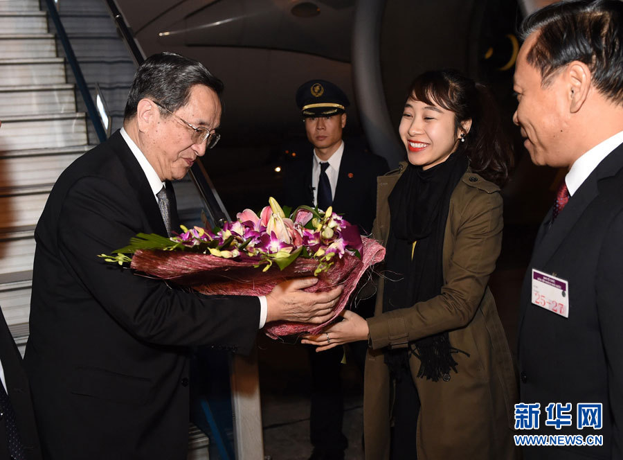 12月25日至27日，中共中央政治局常委、全國(guó)政協(xié)主席俞正聲對(duì)越南進(jìn)行正式訪問(wèn)。這是12月25日，俞正聲抵達(dá)河內(nèi)，開(kāi)始對(duì)越南進(jìn)行正式訪問(wèn)。 新華社記者馬占成攝