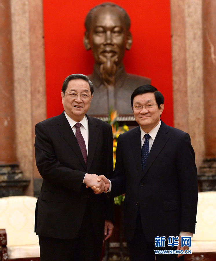 12月25日至27日，中共中央政治局常委、全國(guó)政協(xié)主席俞正聲對(duì)越南進(jìn)行正式訪問(wèn)。這是12月26日，俞正聲在河內(nèi)會(huì)見(jiàn)越南國(guó)家主席張晉創(chuàng)。 新華社記者馬占成攝