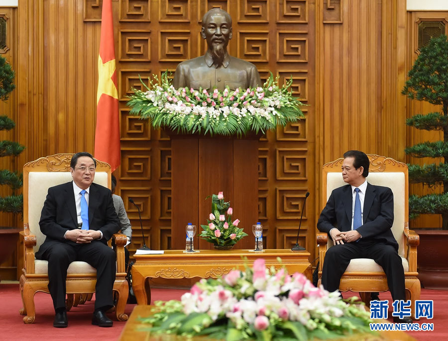12月25日至27日，中共中央政治局常委、全國(guó)政協(xié)主席俞正聲對(duì)越南進(jìn)行正式訪問(wèn)。這是12月26日，俞正聲在河內(nèi)會(huì)見(jiàn)越南政府總理阮晉勇。 新華社記者劉建生攝