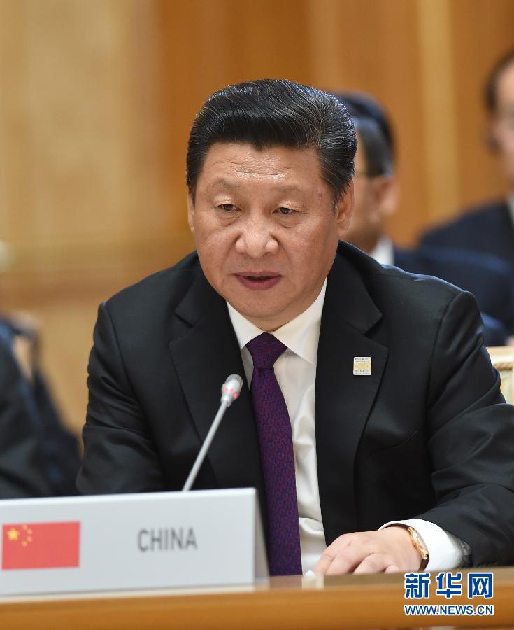 7月9日，金磚國(guó)家領(lǐng)導(dǎo)人第七次會(huì)晤在俄羅斯烏法舉行。中國(guó)國(guó)家主席習(xí)近平、俄羅斯總統(tǒng)普京、巴西總統(tǒng)羅塞夫、印度總理莫迪、南非總統(tǒng)祖馬出席。這是習(xí)近平發(fā)表題為《共建伙伴關(guān)系　共創(chuàng)美好未來(lái)》的主旨講話。新華社記者 饒愛民 攝 