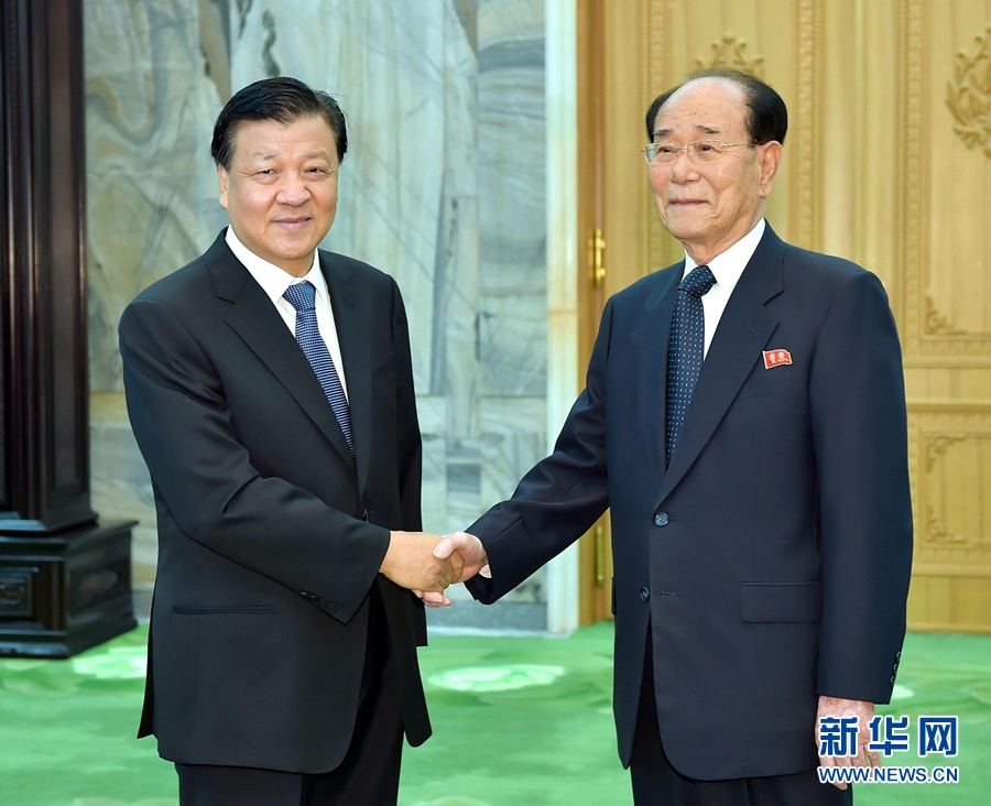 10月10日，正在朝鮮訪問的中共中央政治局常委、中央書記處書記劉云山在平壤會(huì)見朝鮮勞動(dòng)黨中央政治局常委、最高人民會(huì)議常任委員會(huì)委員長(zhǎng)金永南。 新華社記者 李濤 攝