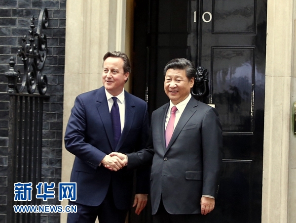 10月21日，國(guó)家主席習(xí)近平在倫敦唐寧街首相府同英國(guó)首相卡梅倫舉行會(huì)談。 新華社記者 鞠鵬 攝 