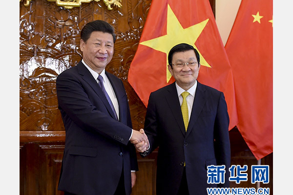 11月6日，中共中央總書記、國(guó)家主席習(xí)近平在河內(nèi)同越南國(guó)家主席張晉創(chuàng)舉行會(huì)談。 新華社記者李學(xué)仁攝