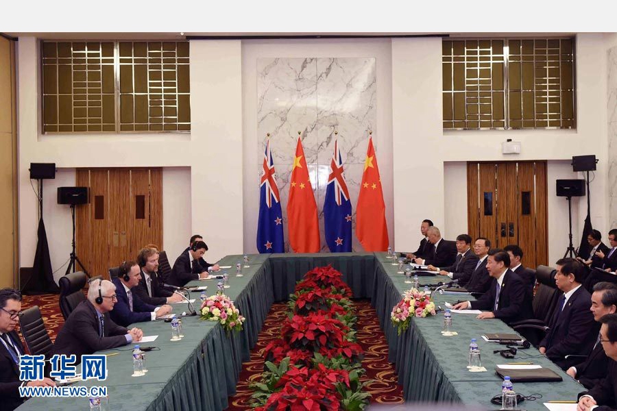 11月18日，國家主席習近平在菲律賓馬尼拉會見新西蘭總理約翰·基。 新華社記者 饒愛民 攝
