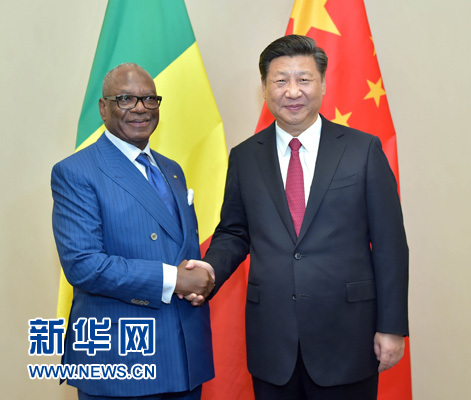 12月3日，國家主席習(xí)近平在約翰內(nèi)斯堡會(huì)見馬里總統(tǒng)凱塔。新華社記者 李濤 攝 