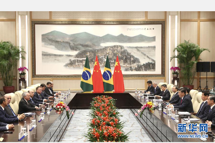 9月2日，國(guó)家主席習(xí)近平在杭州會(huì)見前來(lái)出席二十國(guó)集團(tuán)領(lǐng)導(dǎo)人杭州峰會(huì)的巴西總統(tǒng)特梅爾。 新華社記者龐興雷攝
