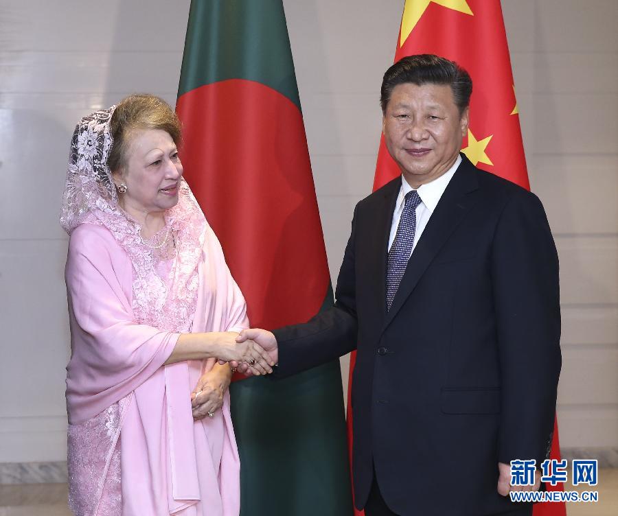 10月14日，國家主席習近平在達卡會見孟加拉國民族主義黨主席卡莉達·齊亞。  新華社記者龐興雷攝 