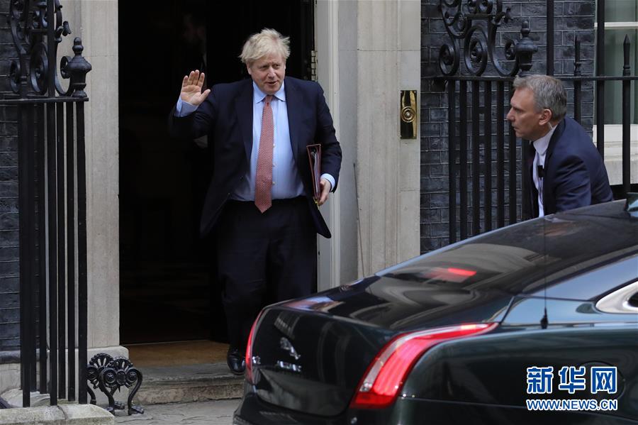 （國際）英國首相進(jìn)醫(yī)院接受檢測(cè)